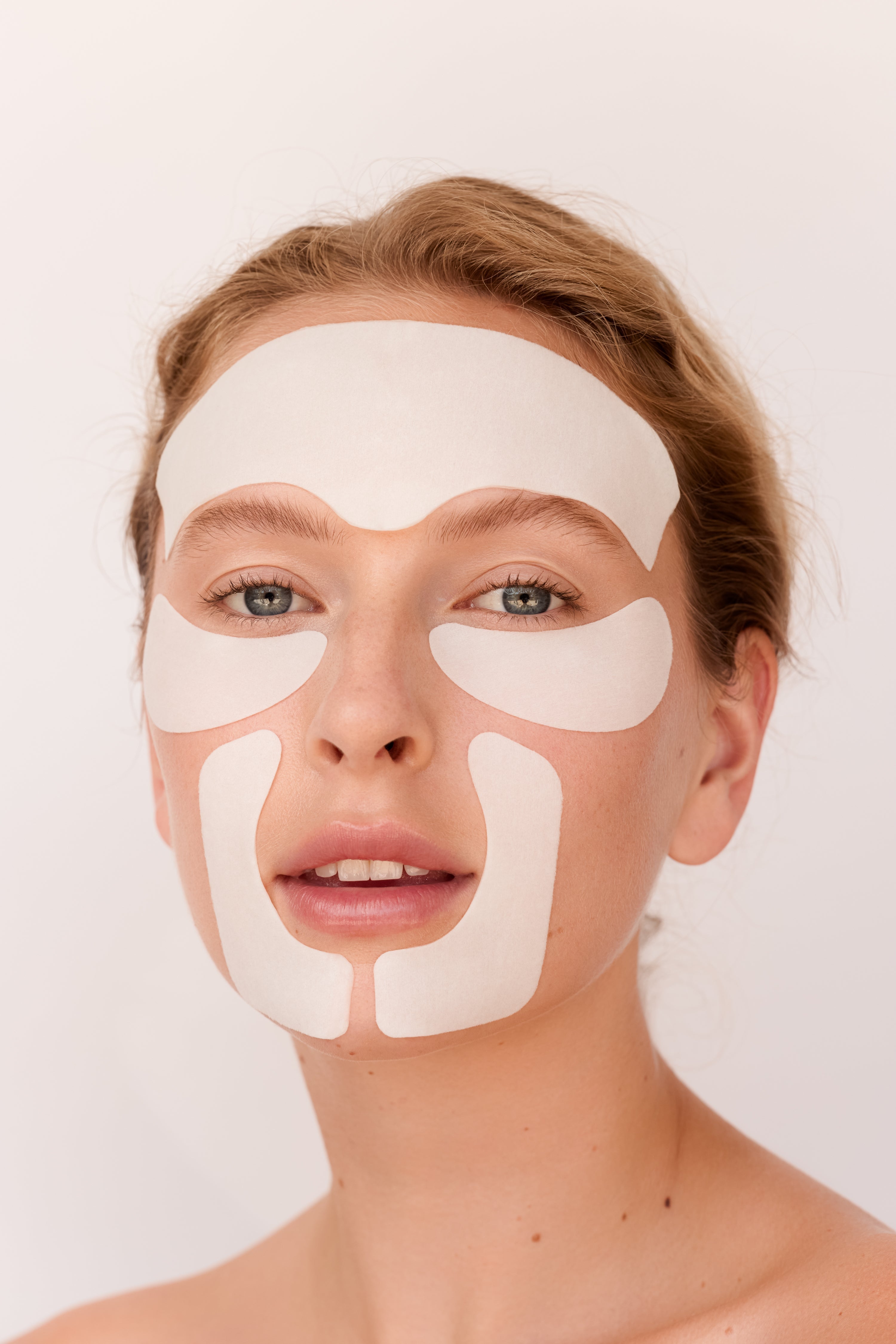 The Science of Morning Puffiness and How a "Face-Lift-In-A-Bag" Instantly Cools Inflammation