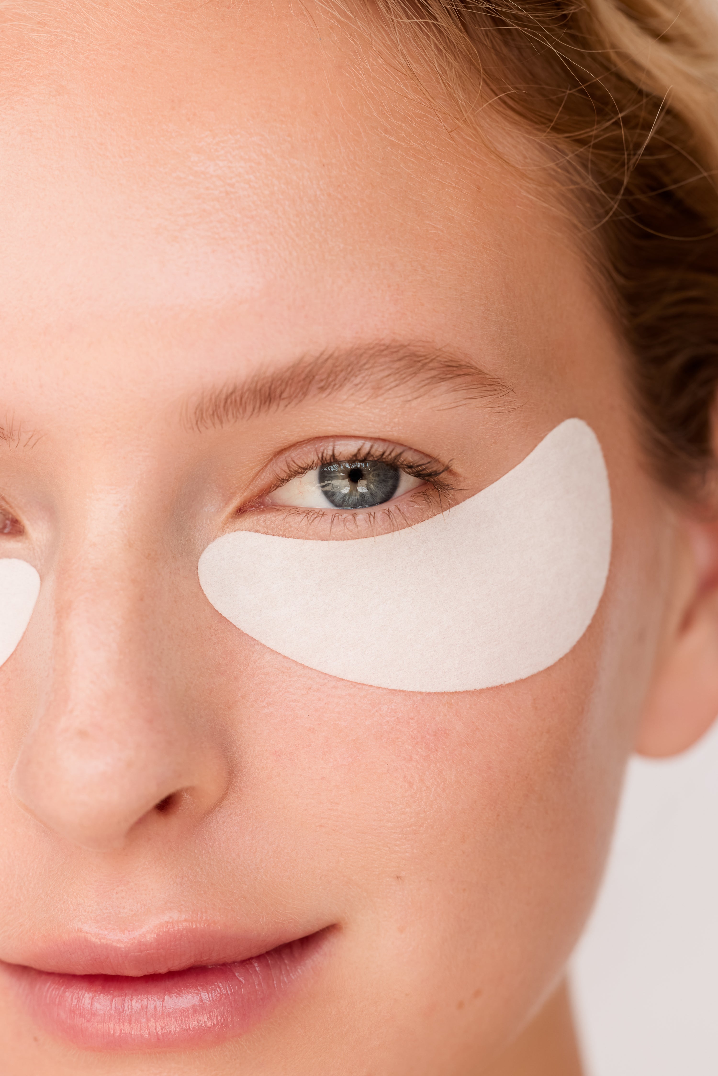 Best Cooling Eye Gels for Summer: Why Skyn Iceland Patches Beat the Heat