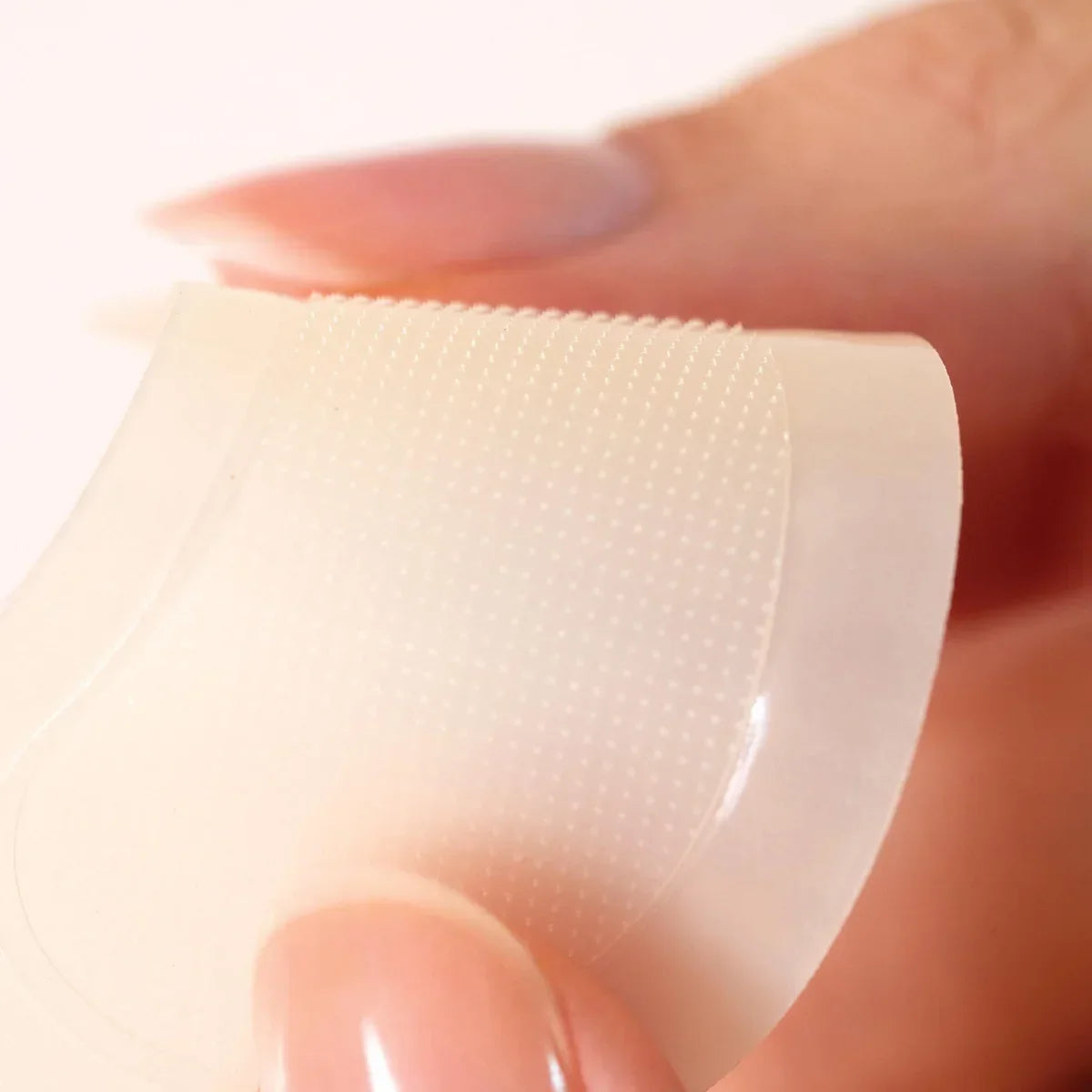Which Eye Patches Actually Dissolve Into the Skin? A Microneedle Deep Dive