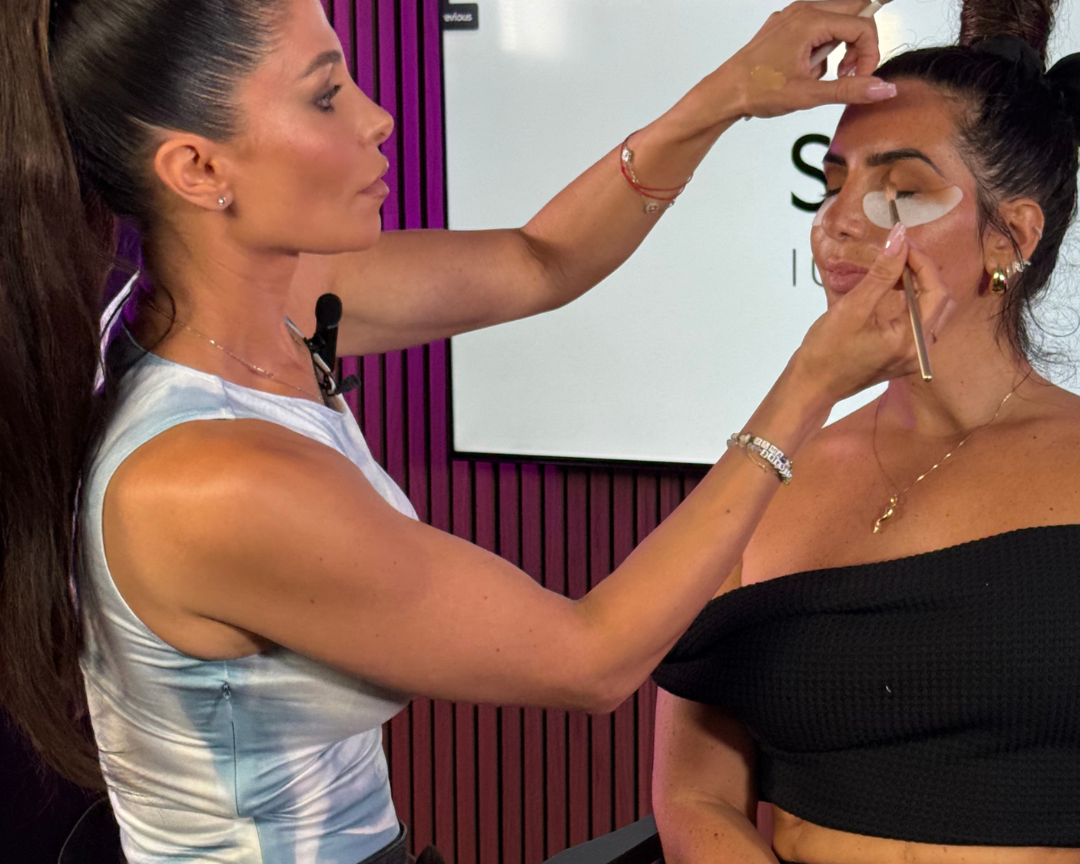 Why Makeup Artists Rely on Eye Gels Before Creating a Flawless Eye Look