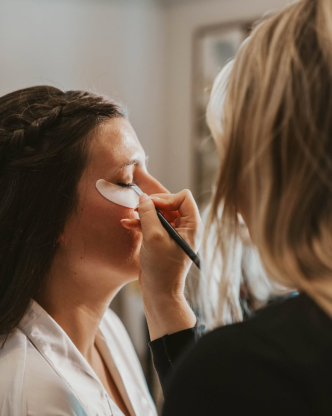 Best Under-Eye Gels for Wedding Day Prep: Why Makeup Artists Love Skyn Iceland