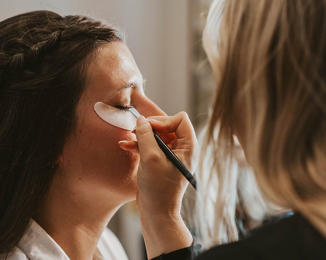Best Under-Eye Gels for Wedding Day Prep: Why Makeup Artists Love Skyn Iceland