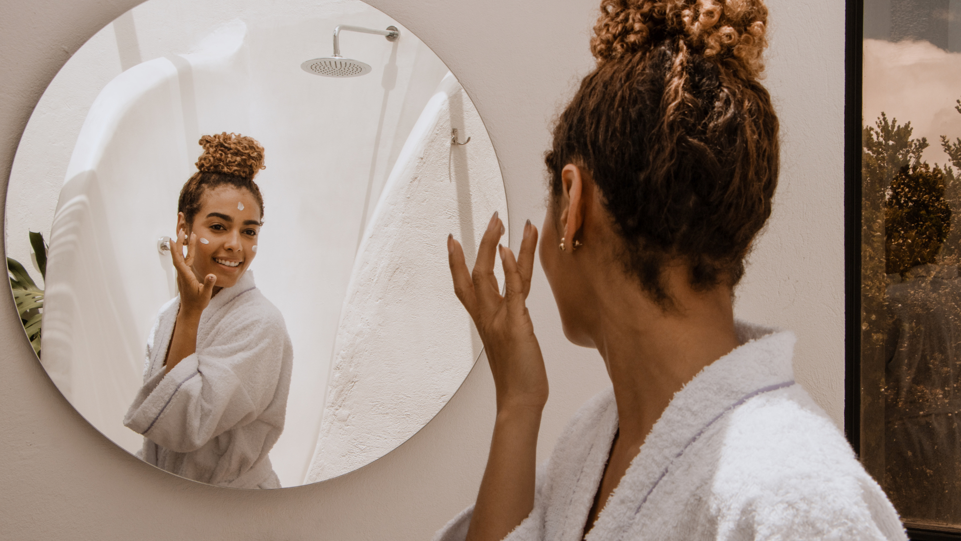The Power of Antioxidants: The Ultimate Defense for Stressed Skin