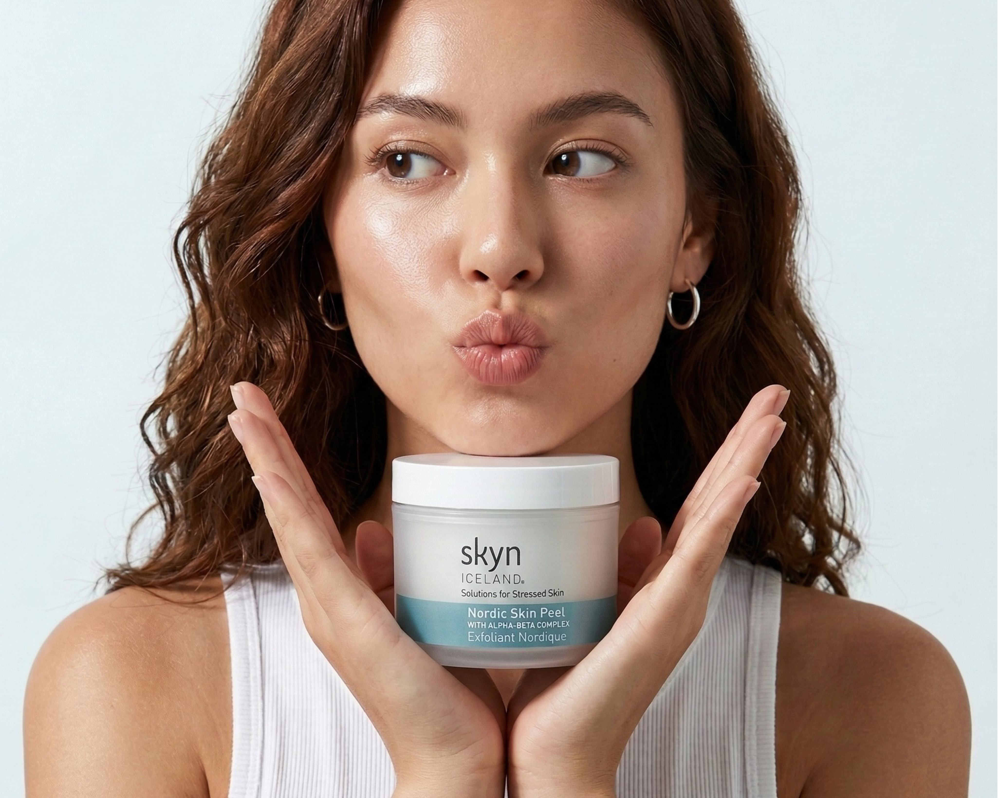 Best Clean Beauty Brands for Sensitive Skin (And How Skyn Iceland Compares)