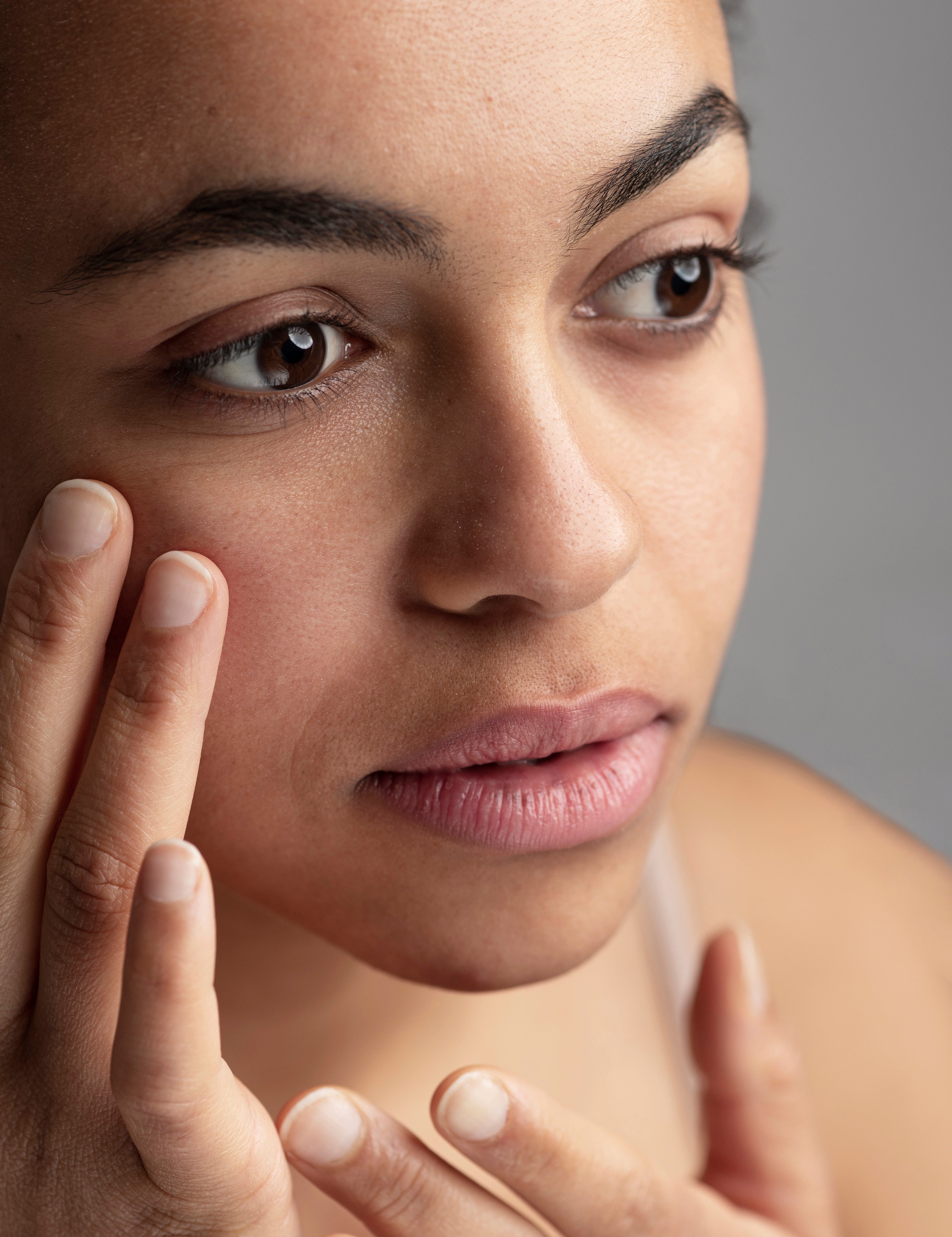The Post-Travel Skin Reset: Restoring Hydration Homeostasis After Lifestyle Stress