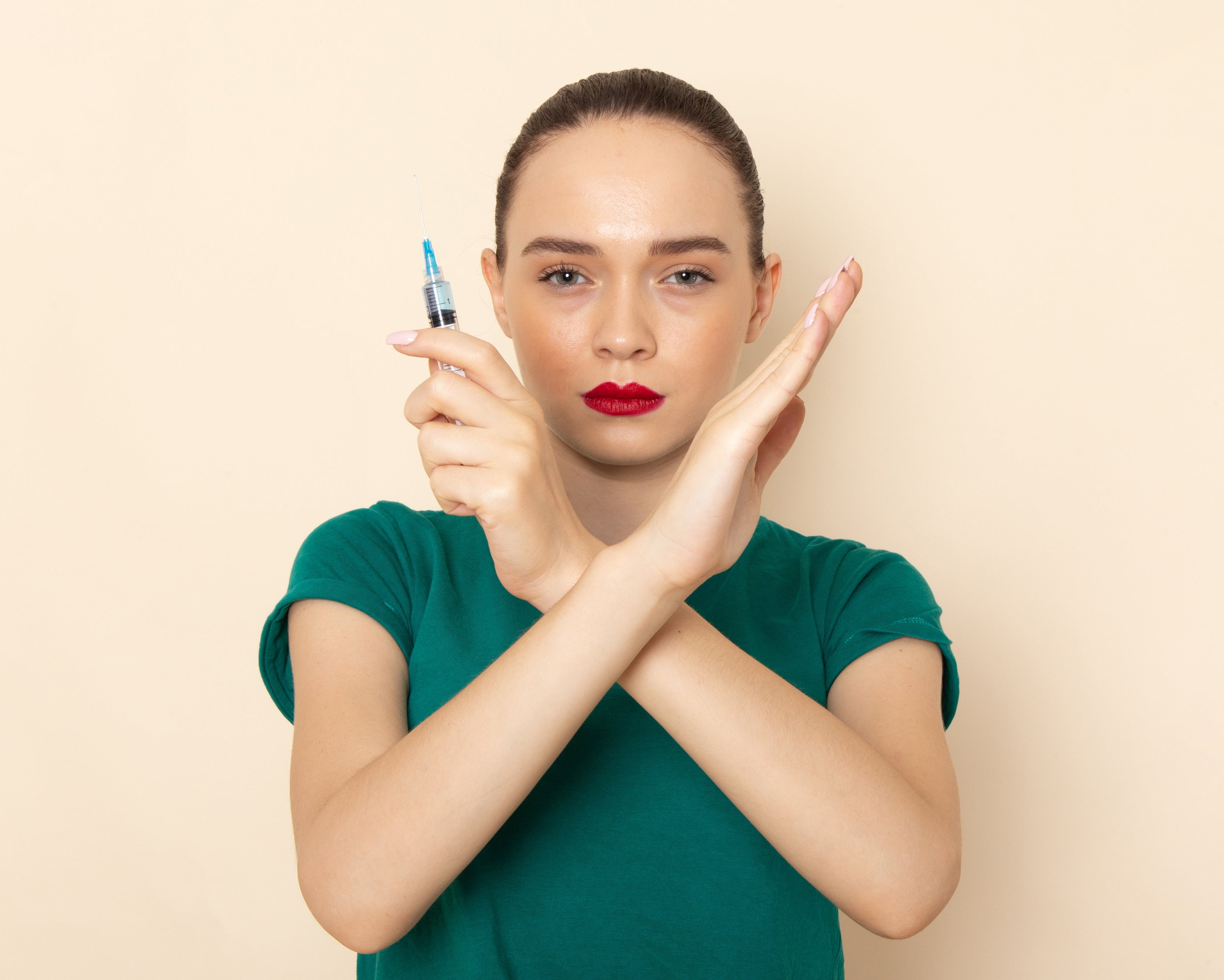 The Modern Guide to a Botox-Free Routine: High-Tech Alternatives for Healthy Aging