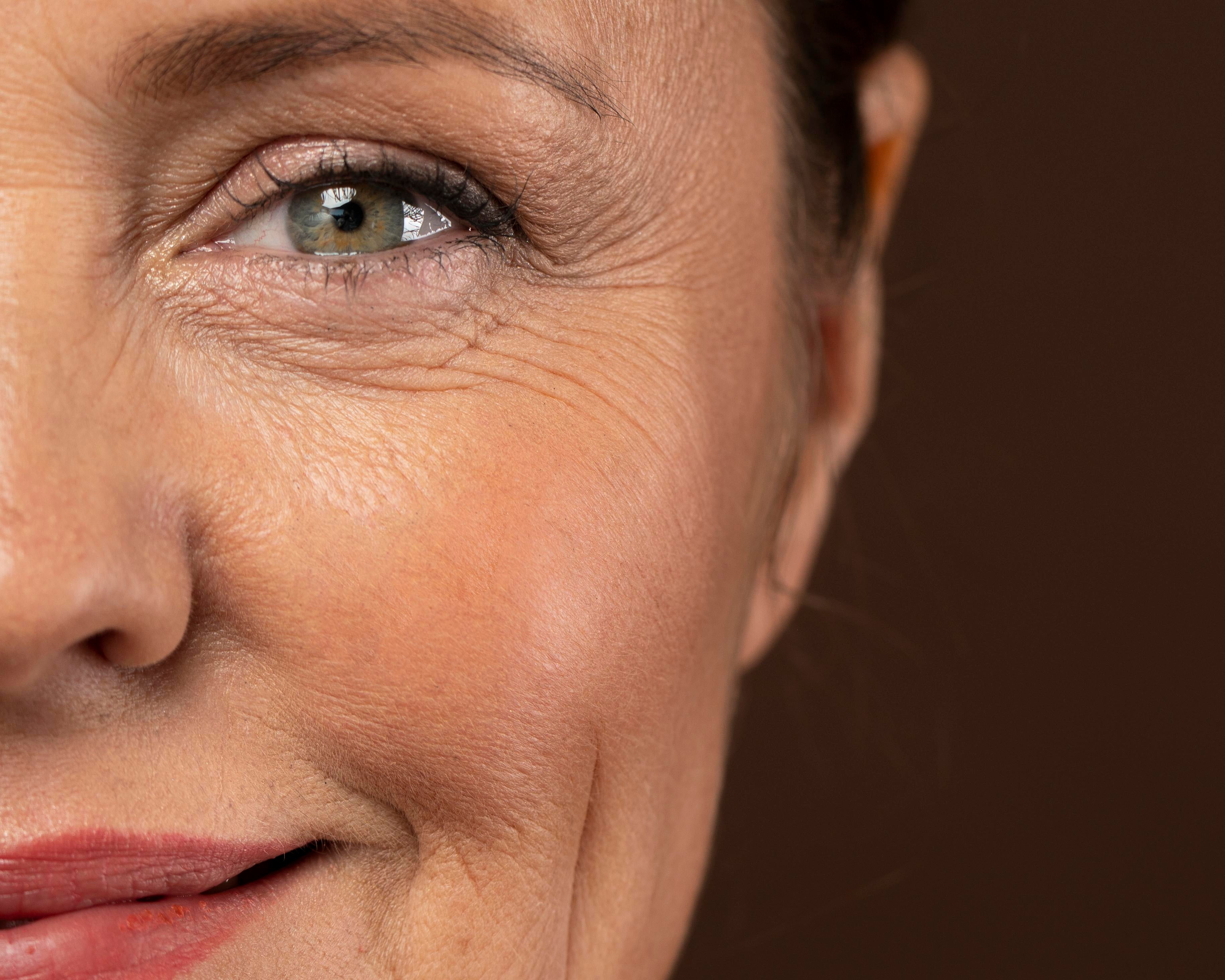 Best Serums for Deep Wrinkles (Dermatologist-Approved Ingredients)