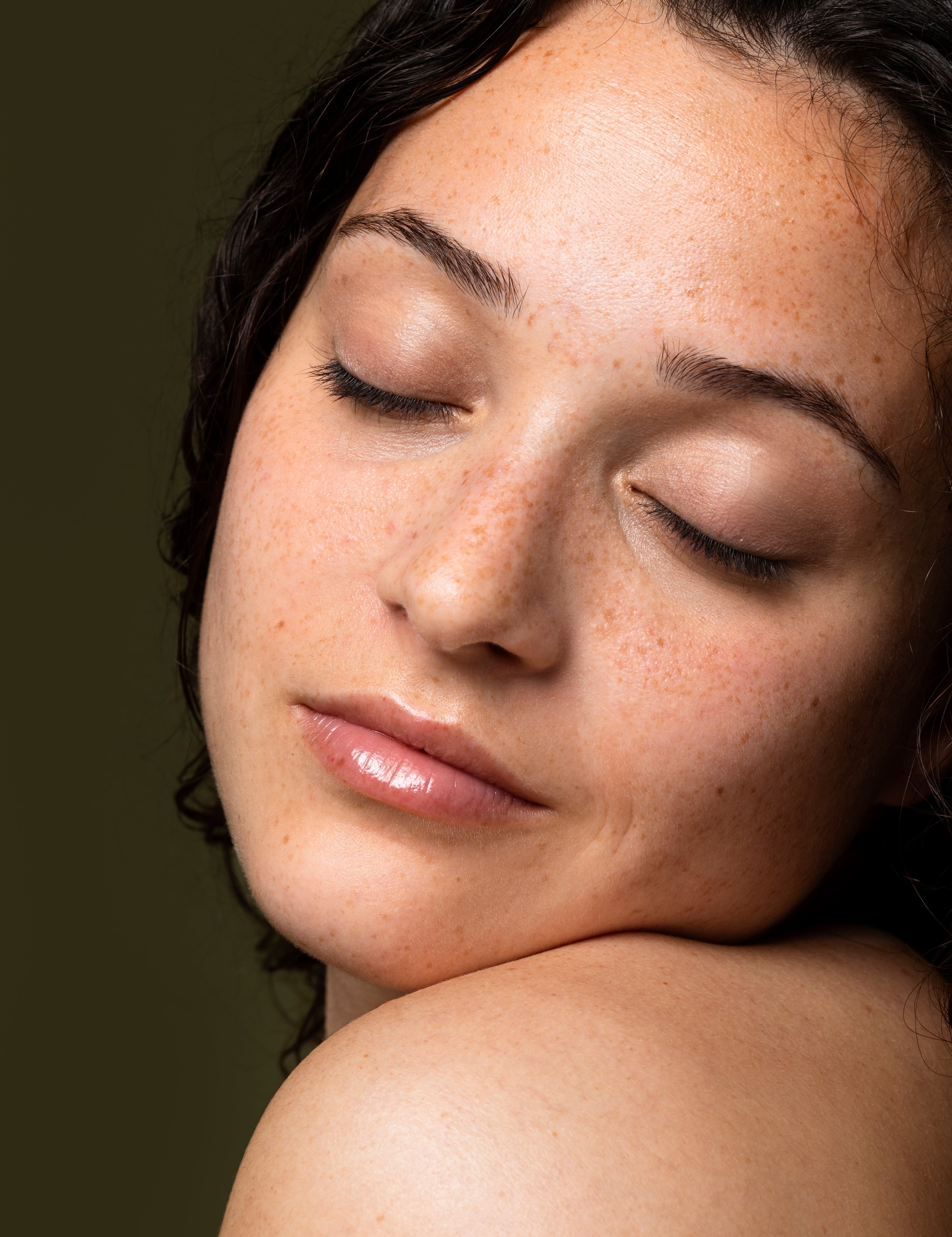 Best Skincare Routine for Restoring Glow: Expert Tips and Skyn Iceland Solutions